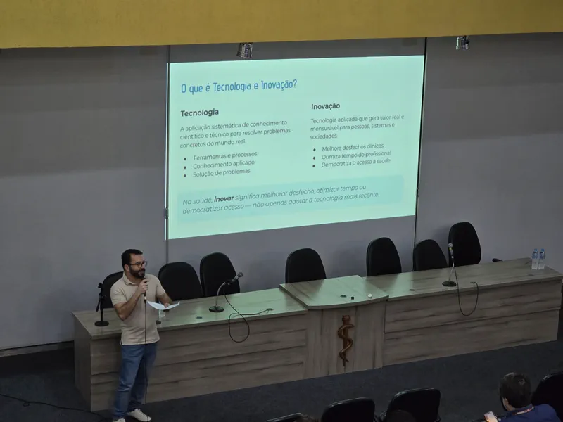 Invisível, Inteligente e Humana: palestra de pesquisador do C3SL debate a nova fronteira da inovação médica