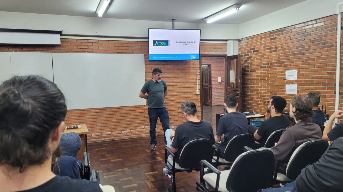 Grupo de pesquisa da UFPR lança nova versão de plataforma educacional que oferece mais de 300 mil recursos para professores de forma gratuita