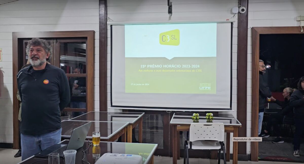 Confraternização do C3SL é marcada por entrega do troféu de “causos da informática”