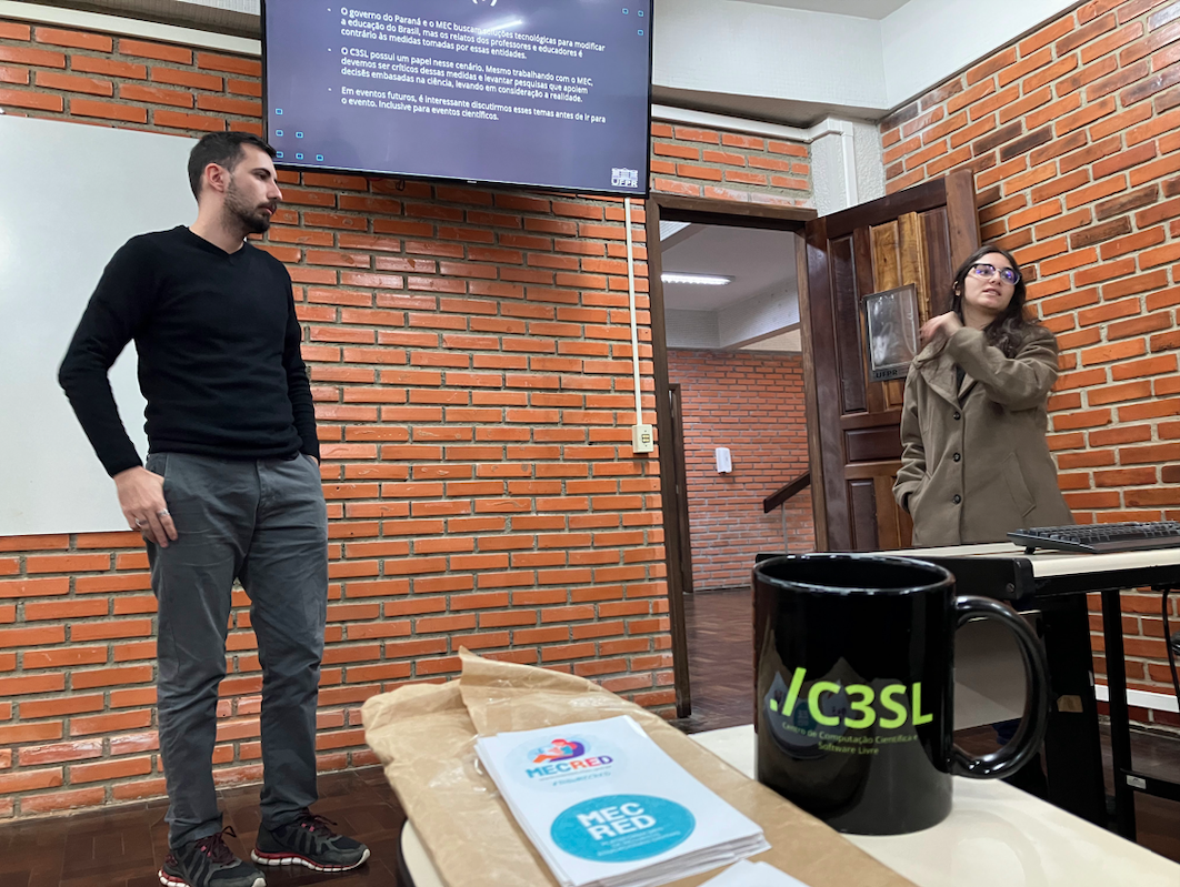 C3SL avalia participação no ENEPe em reunião com bolsistas e pesquisadores