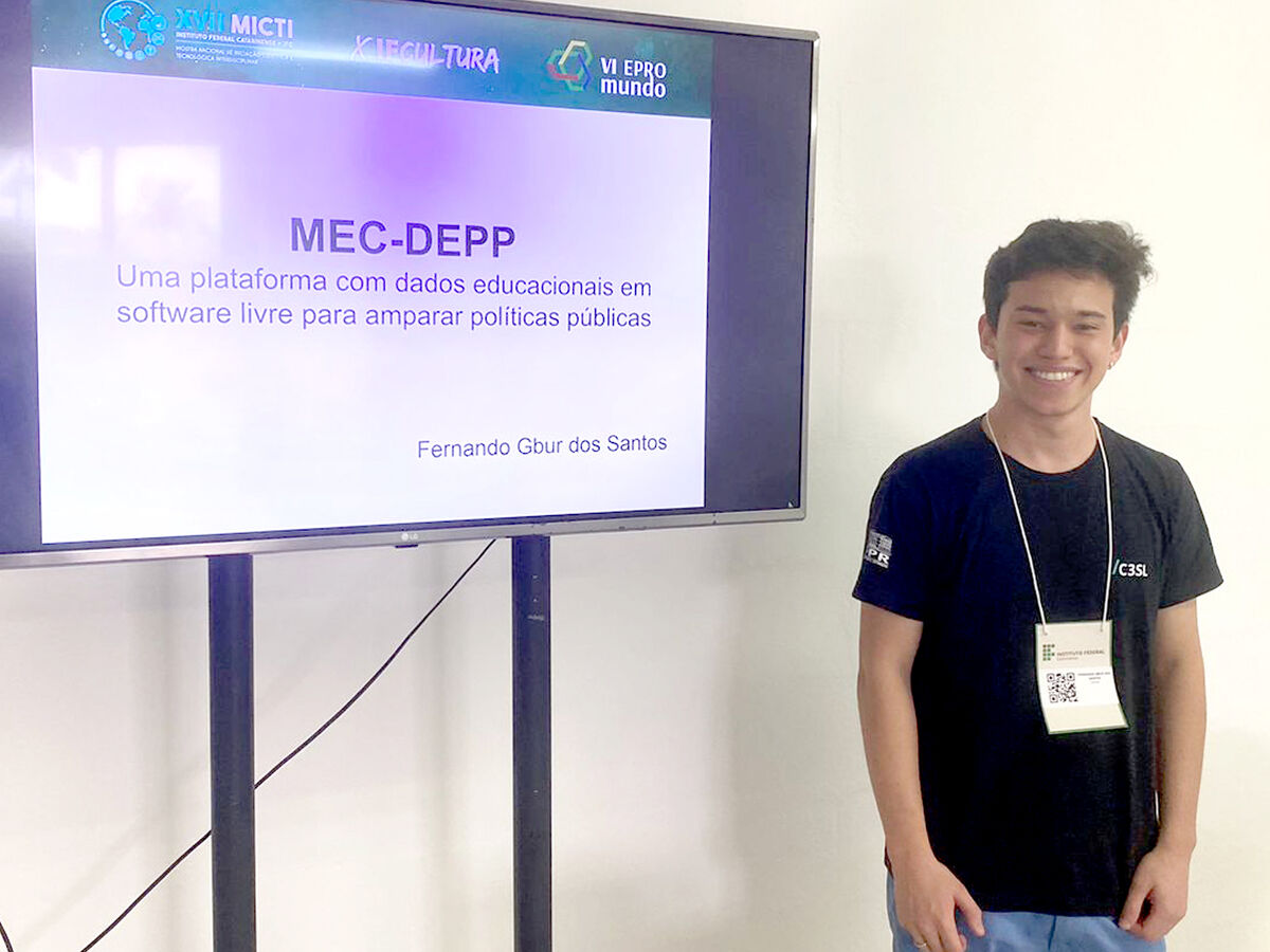 Plataforma de dados educacionais para políticas públicas é apresentada em Mostra Nacional de Iniciação Científica